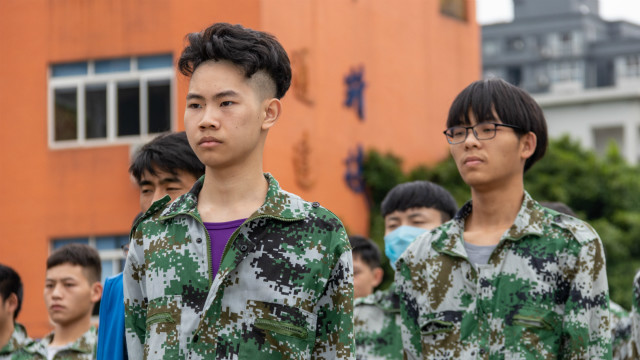 新生的第一課，軍訓(xùn)生活打響了新生活的第一槍！