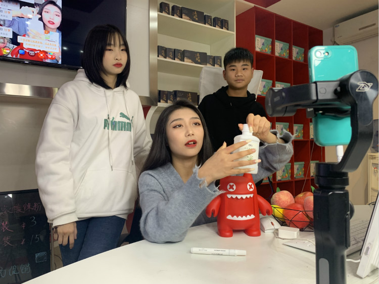 離高薪就業，你只就差一個新華的距離！