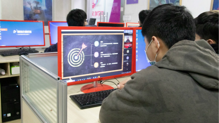 四川新華第十一屆“新華杯”全國職業(yè)技能大賽決賽啟動儀式正式開幕！