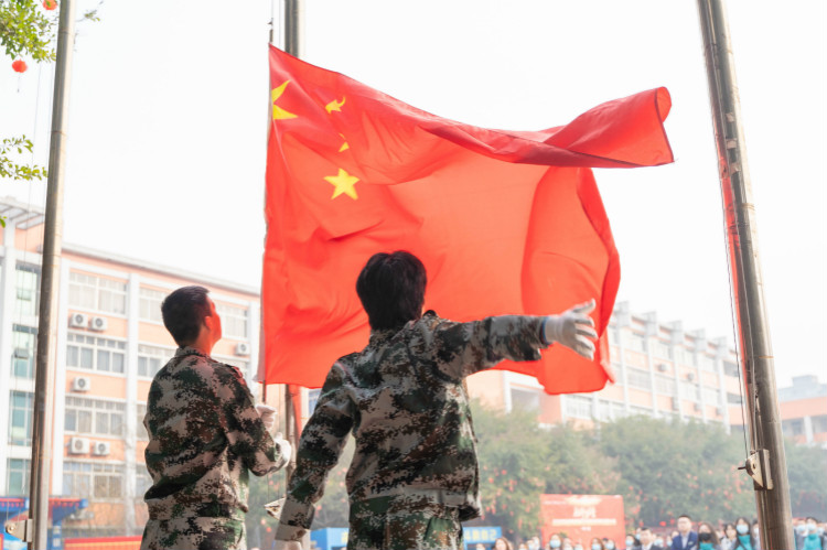 新華學子好樣的—國旗下的演講