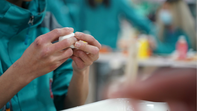 師生鬧元宵，四川新華陪你一起過大年！