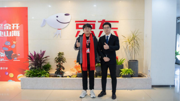 為什么來新華電腦學校學習名企定制班？