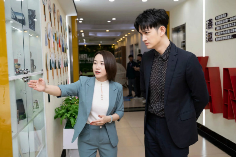 馬可來新華重拾校園生活，青春“競”是精彩！