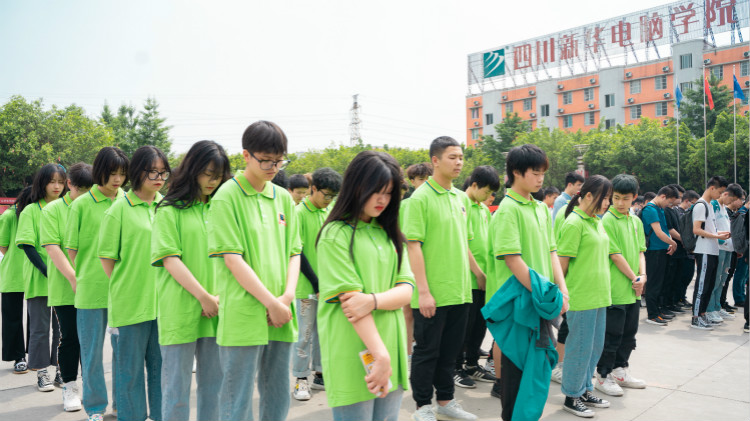 山河無恙 勇毅前行！四川新華紀念5.12汶川地震13周年！