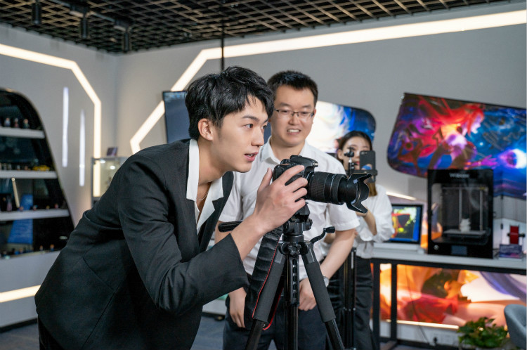 盧東旭粉絲見面會，新華影視動漫推薦官答疑時間到！