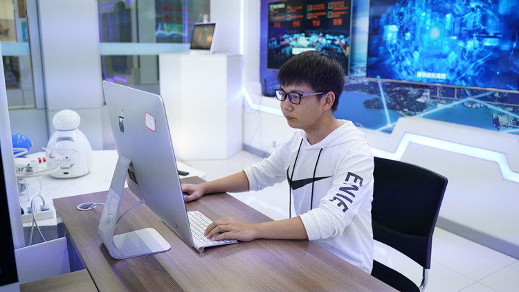 一步一個腳印，腳踏實地走好每一步