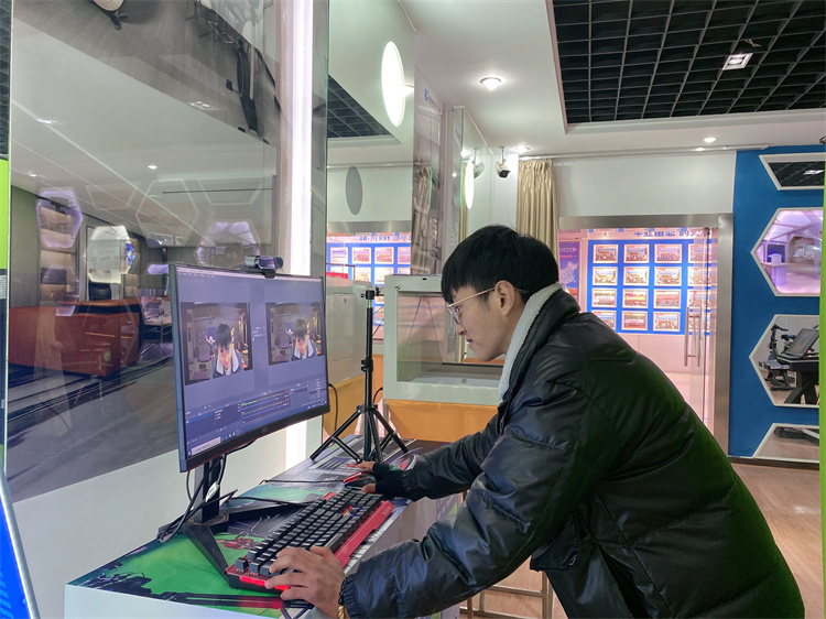 打工太辛苦擇校再讀，用技術與實力逆襲