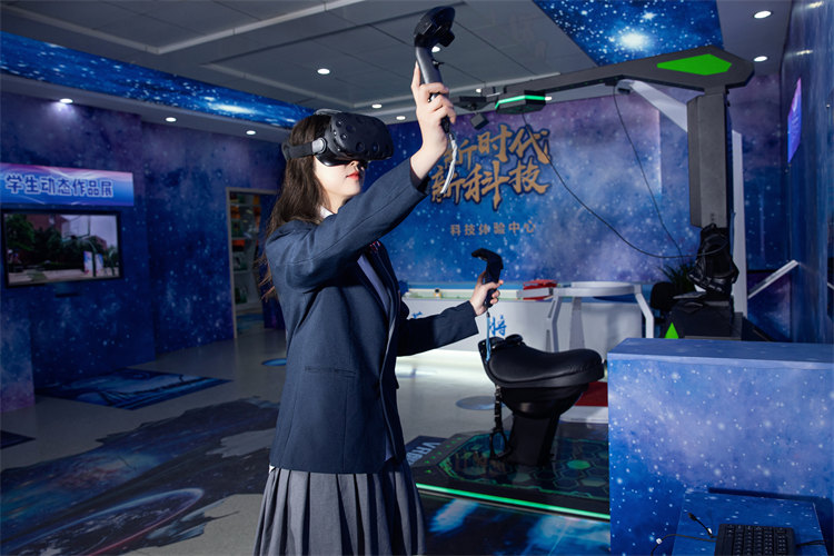 成都新華高級技工學校升格儀式即啟幕！優勢有哪些？