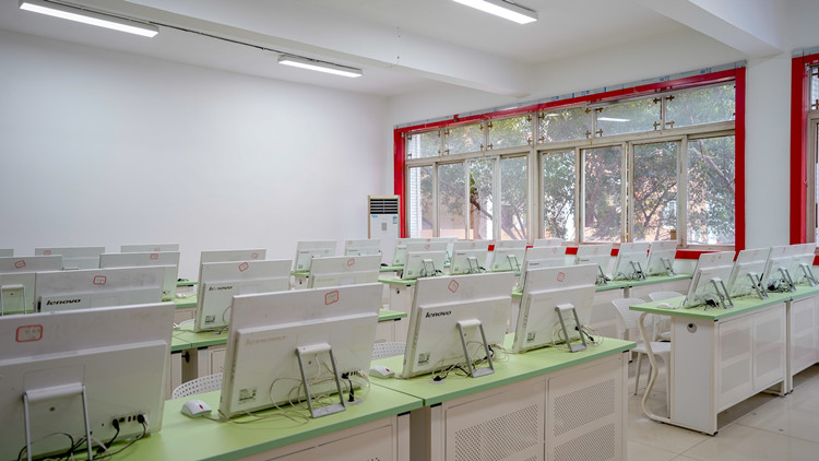 成都新華高級技工學校升格儀式即啟幕！優勢有哪些？