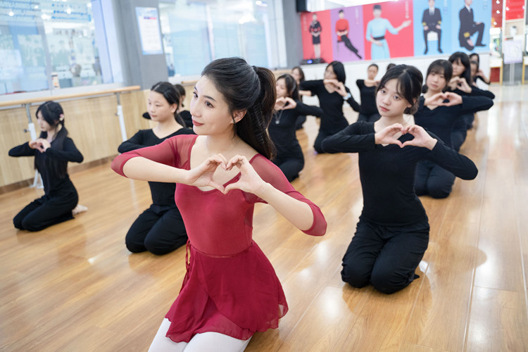 開(kāi)學(xué)季，新華有話對(duì)你說(shuō)......