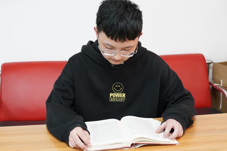 新青年，好風采，奮戰單招圓夢大學！