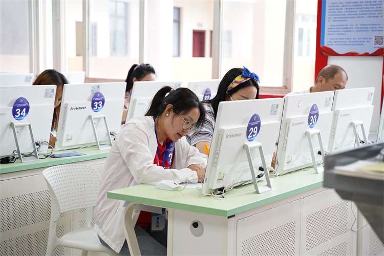 賽技能，展風(fēng)采！雙流區(qū)職工勞動(dòng)和技能競(jìng)賽互聯(lián)網(wǎng)營(yíng)銷(xiāo)師技能比賽圓滿禮成