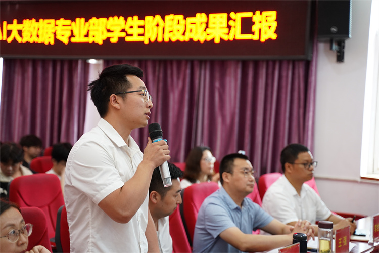 凝心聚力，收獲碩果|成都新華畢業階段答辯圓滿禮成