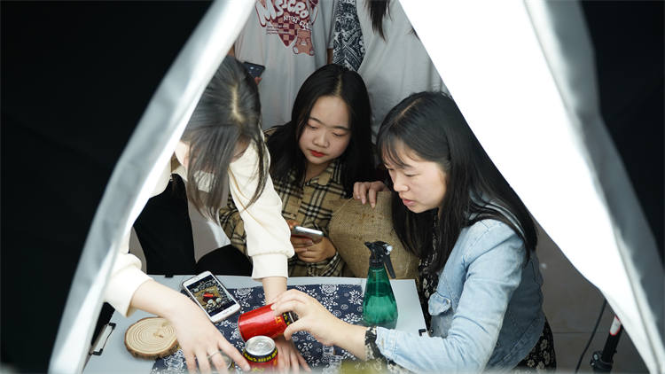 軍訓(xùn)后開學(xué)第一周，一起來看活力滿滿的大家