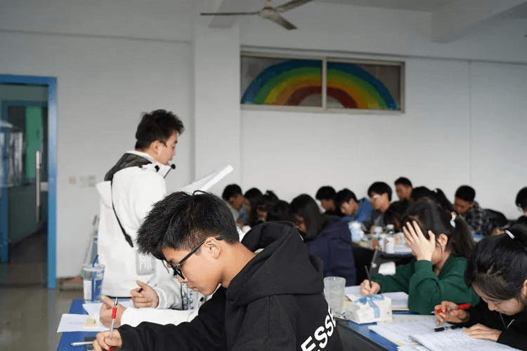 成都新華2024單招升學(xué)班開(kāi)課啦！