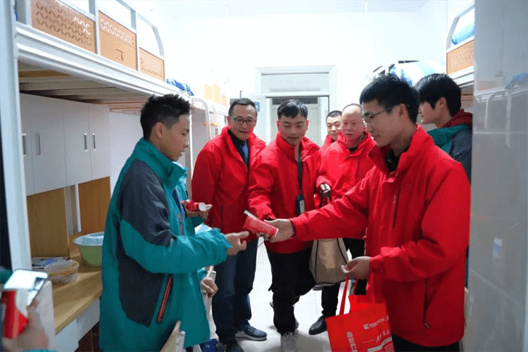 成都新華2024年春季首批新生入學(xué)教育