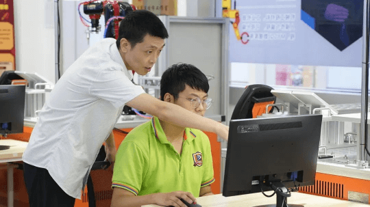 <b>開學季，新華的老師們有話對你說！</b>