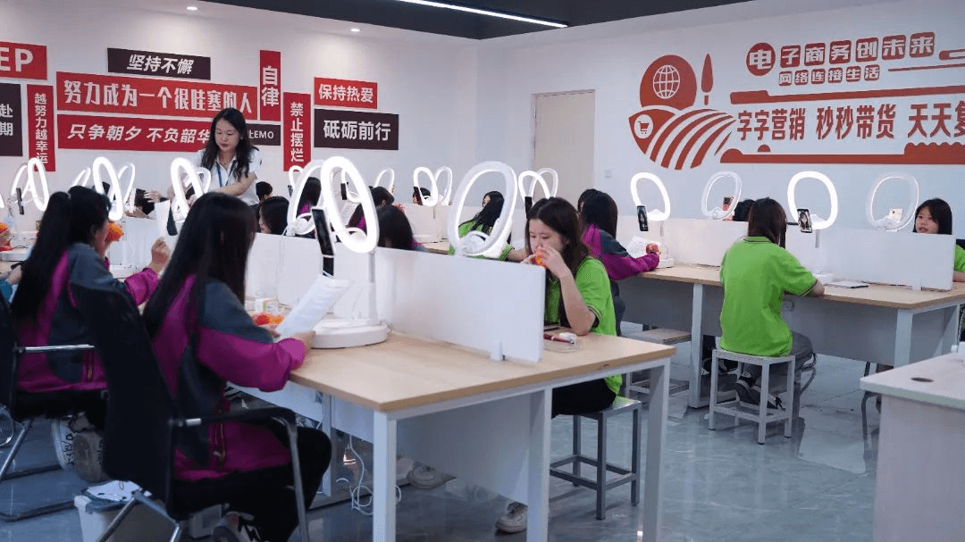 初高中生學(xué)技術(shù)為什么這么多選擇互聯(lián)網(wǎng)專業(yè)