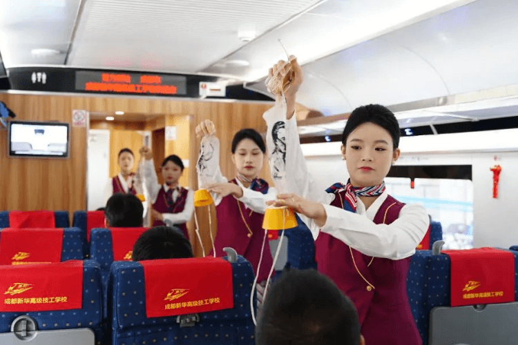 致父母：別擔(dān)心，這是我在成都新華的生活