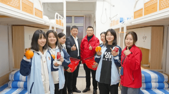 <b>初入新華的新生們，在學校學習生活是什么樣的？</b>