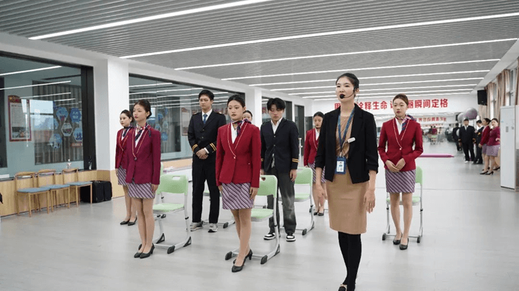 十七八歲輟學(xué)打工沒出路？如何才能為未來加一份保障？