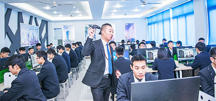 實(shí)戰(zhàn)授課，實(shí)訓(xùn)教學(xué)